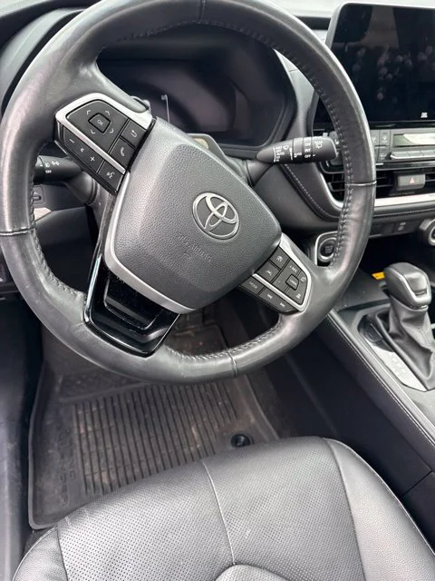 Used 2024 Beige Toyota Platinum image 20