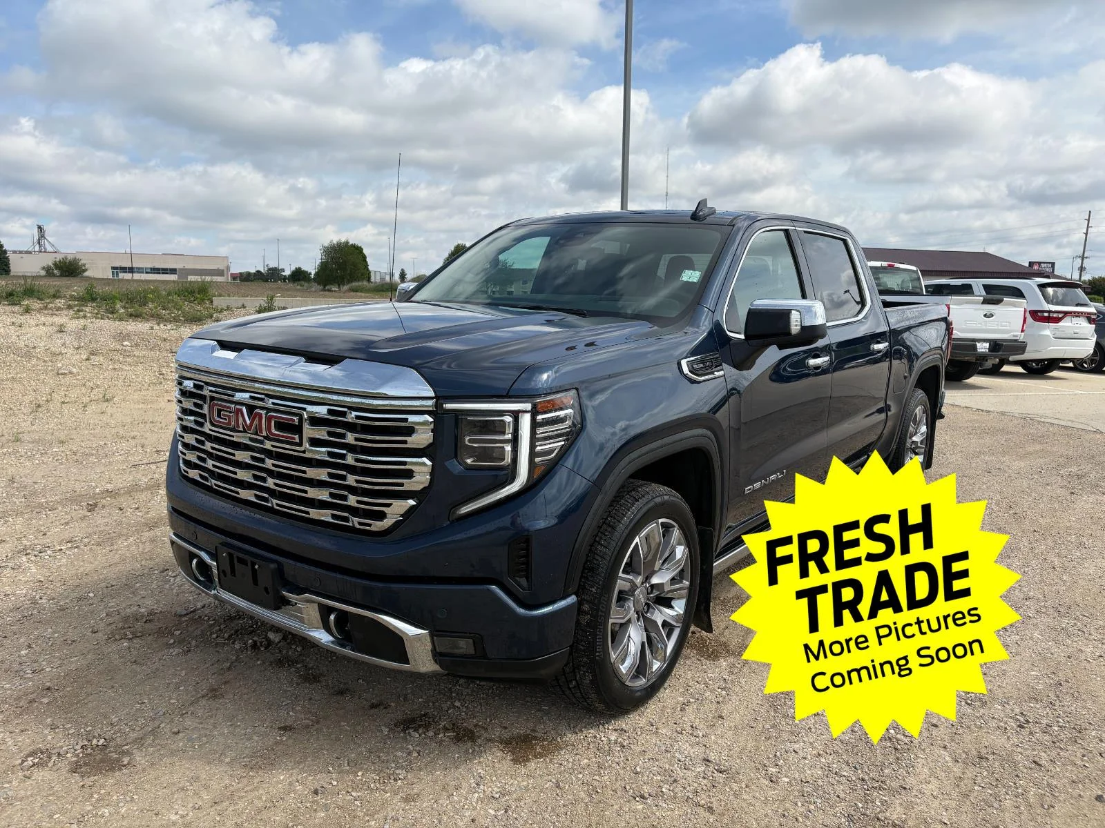 2023 GMC Sierra 4WD Crew Cab Short Box Denali's photo