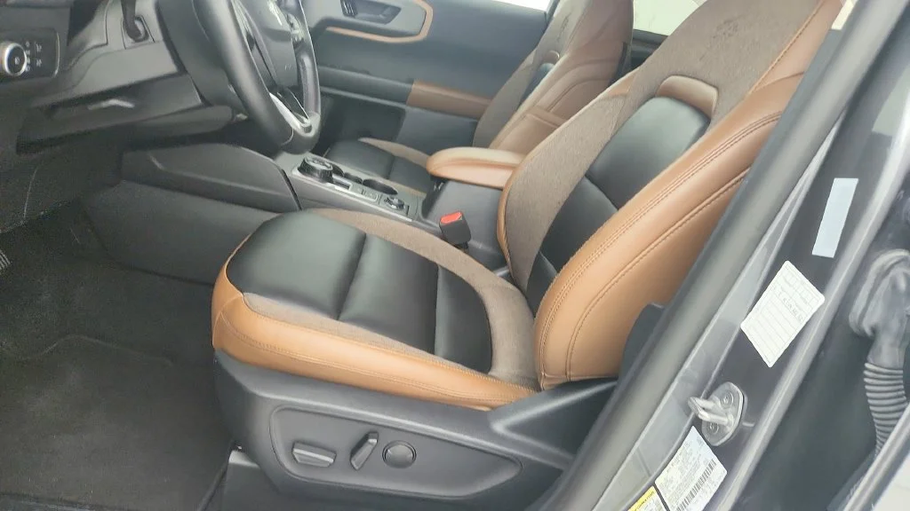 Used 2025  Ford Outer Banks image 14