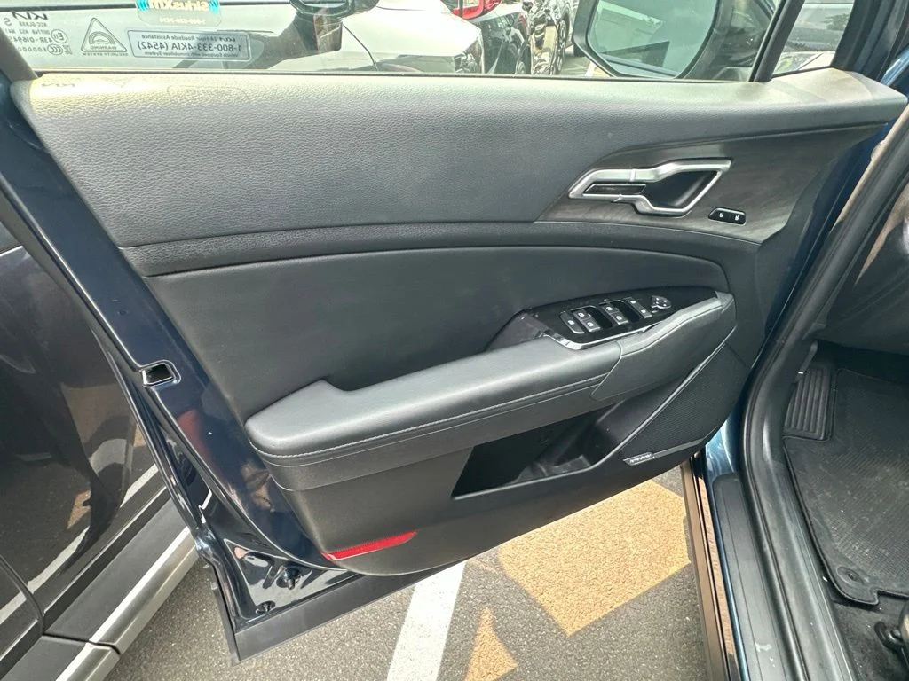 Used 2024 Blue Kia X-Line Prestige image 8
