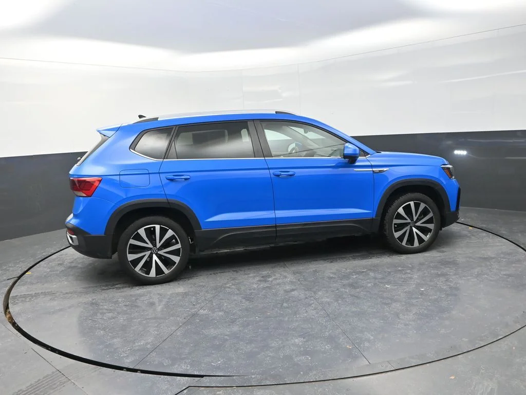 Used 2023 Blue Volkswagen 1.5T SE image 12