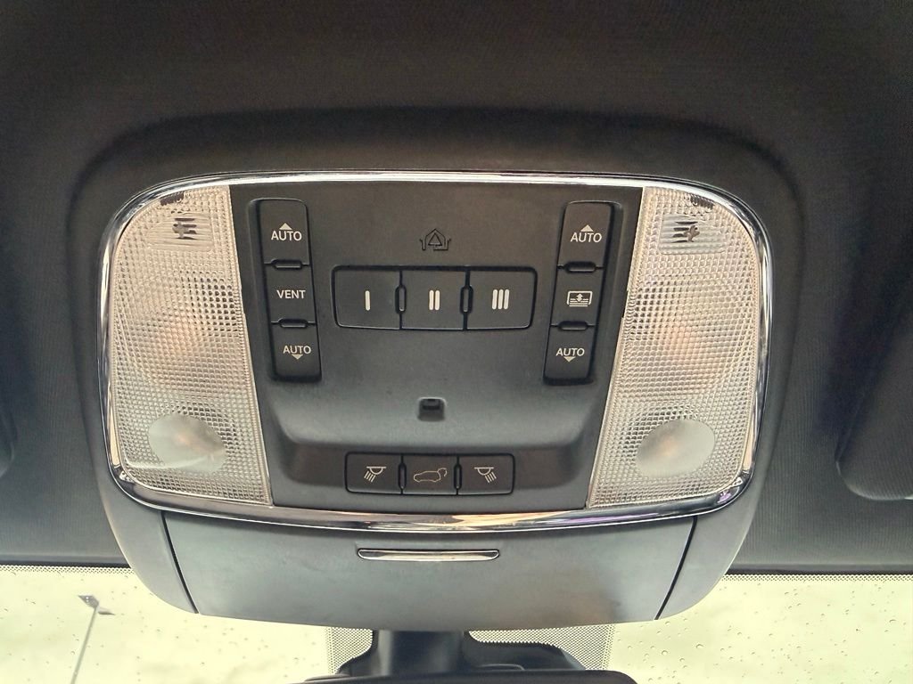Used 2014 Black Jeep Overland image 15