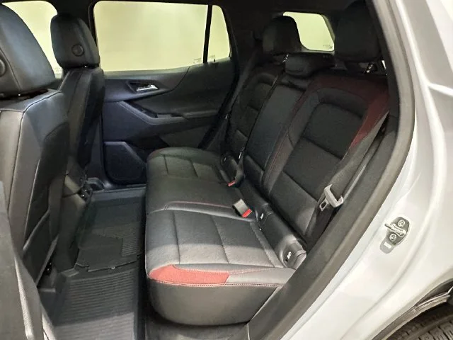 2027 Chevrolet Equinox RS - Photo 21