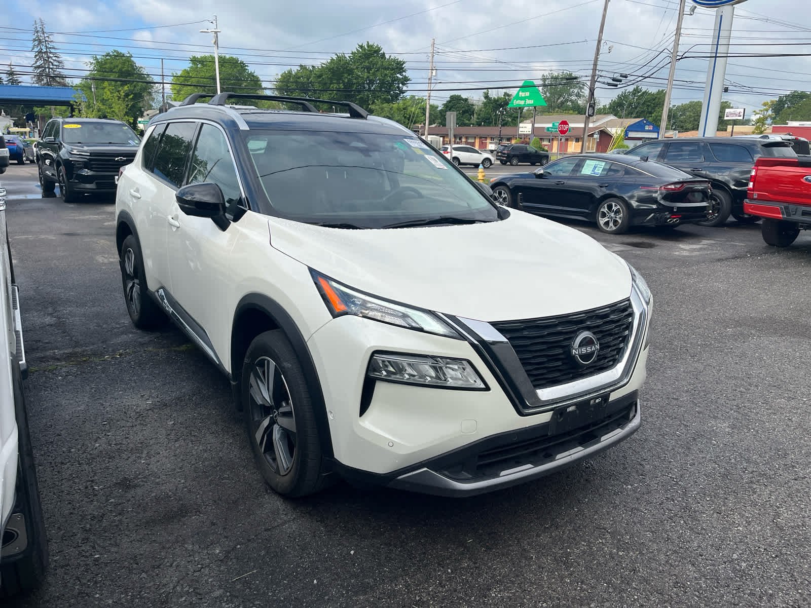 2023 Nissan Rogue SL