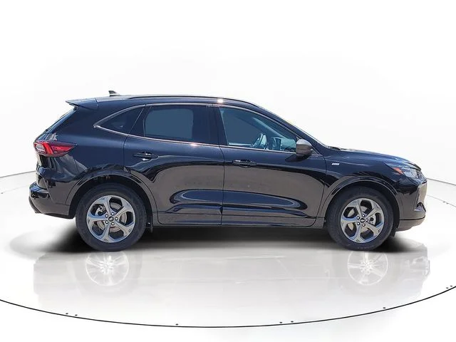 Used 2023 Black Ford ST-Line image 4