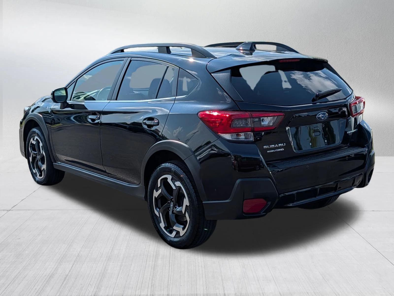 Used 2022 Crystal Black Silica Subaru Limited image 5