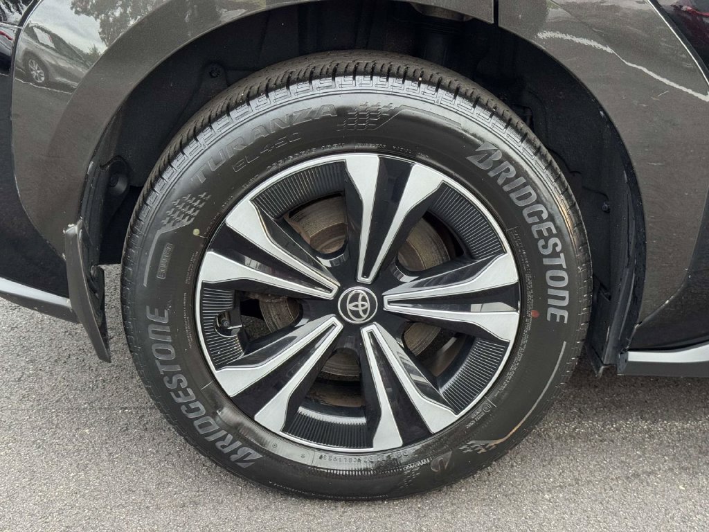Used 2023 Black Toyota XLE image 27
