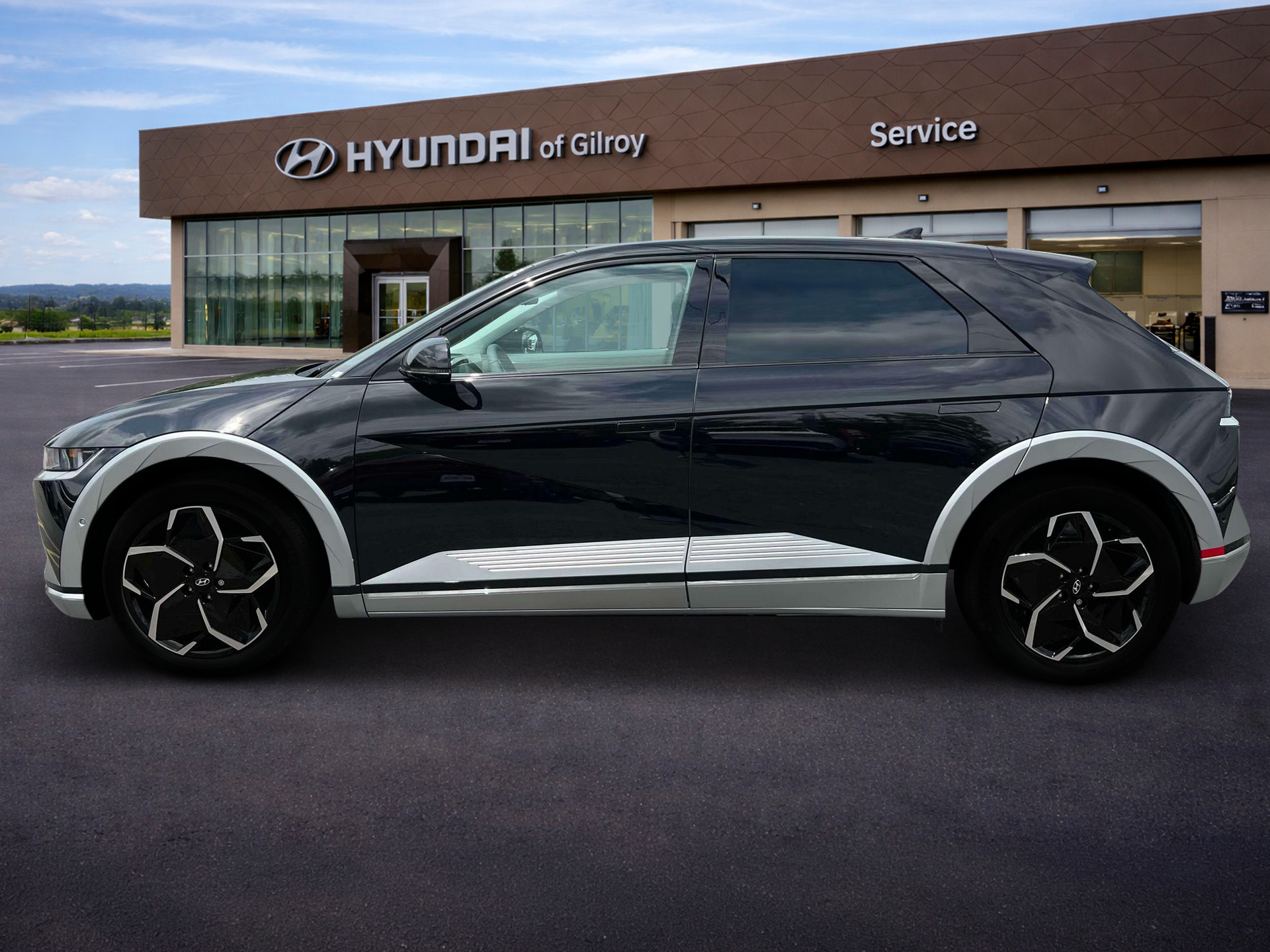 New 2024 Black Hyundai Limited image 3