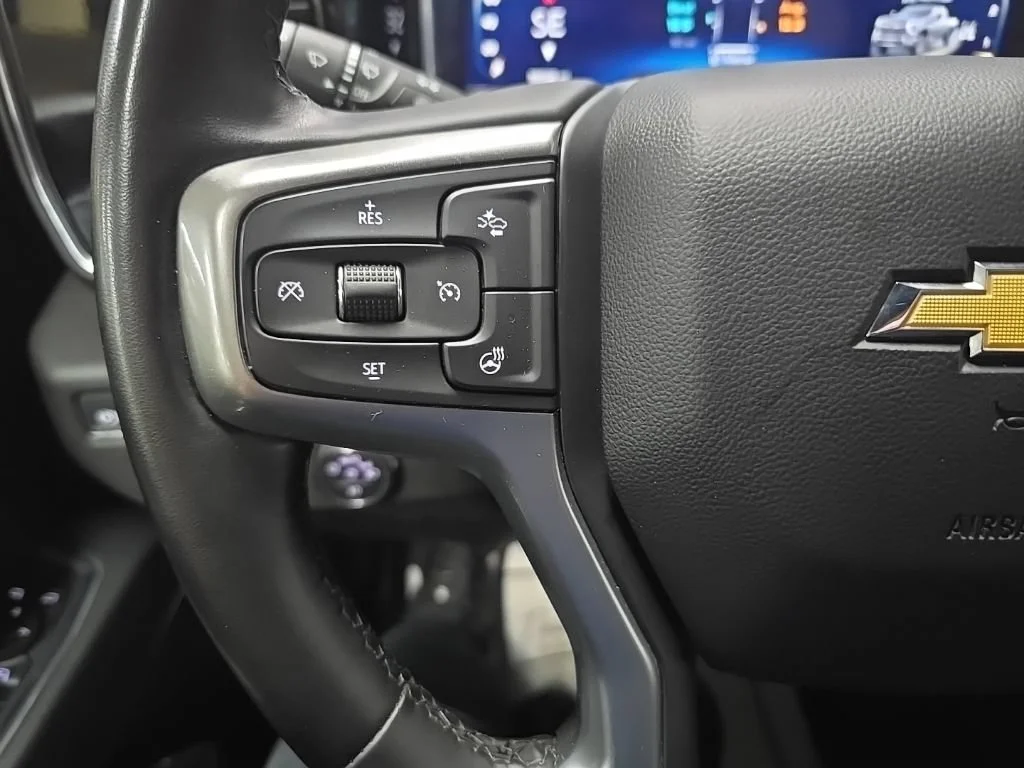 Used 2025 Cypress Gray Chevrolet LT image 20