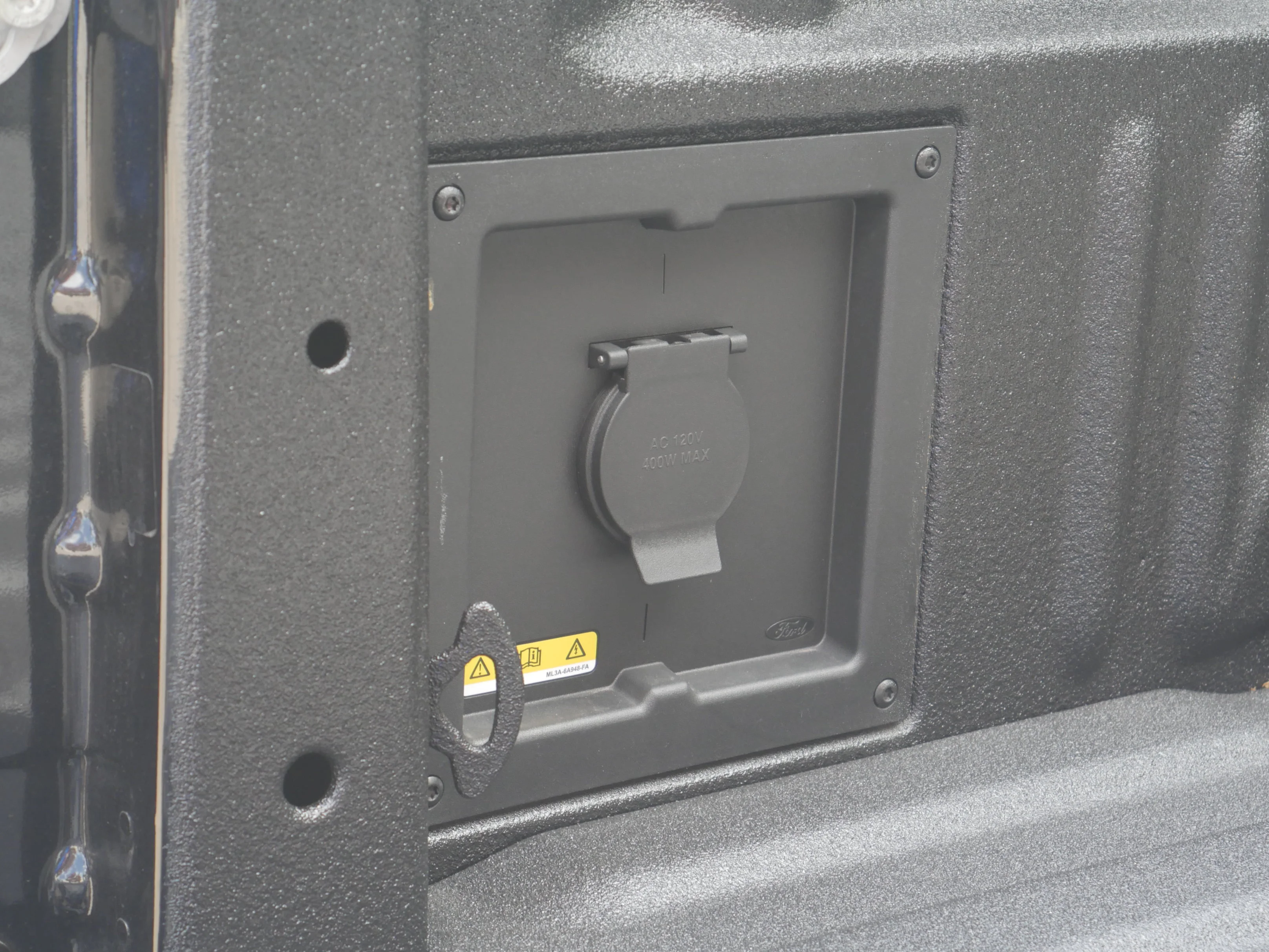New 2026 Agate Black Metallic Ford XLT image 23