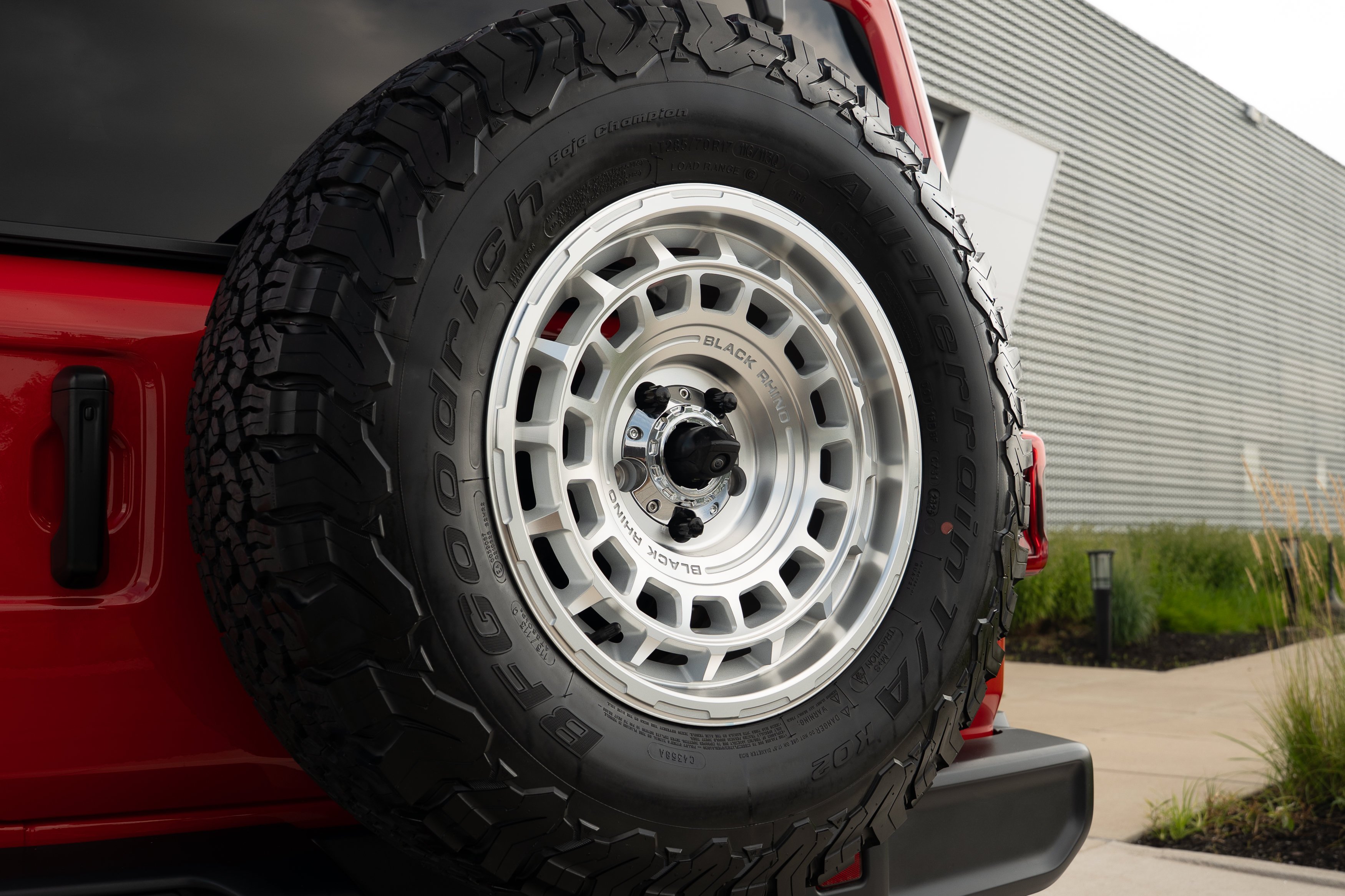 Used 2026 Firecracker Red Clearcoat Jeep Rubicon image 25