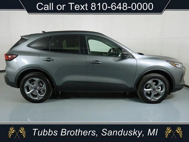 2026 Ford Escape ST-Line - Photo 13