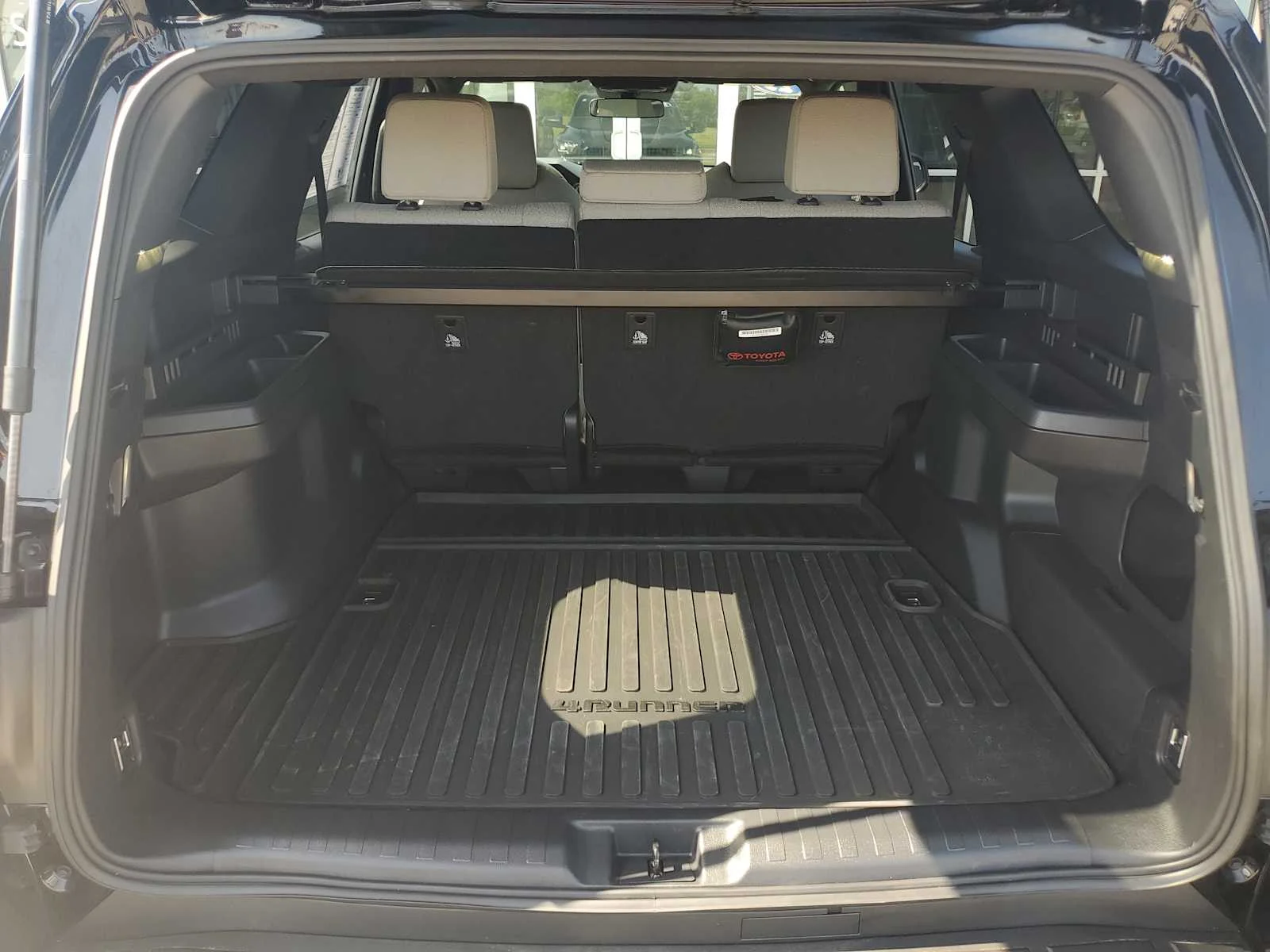 Used 2025  Toyota SR5 image 5