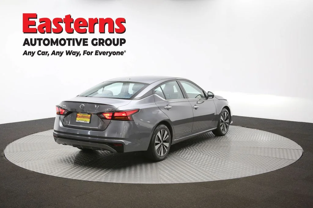 Used 2022 Gray Nissan 2.5 SV image 37