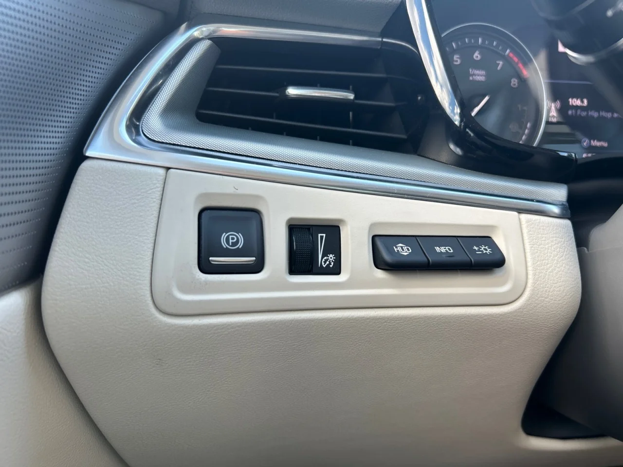 Used 2021 SHADOW METALLIC Cadillac FWD Premium Luxury image 15