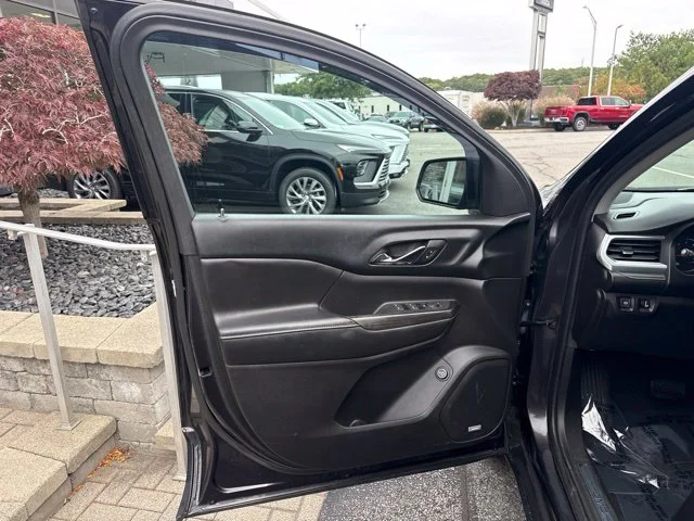 Used 2018 Silver GMC SLT-1 image 9
