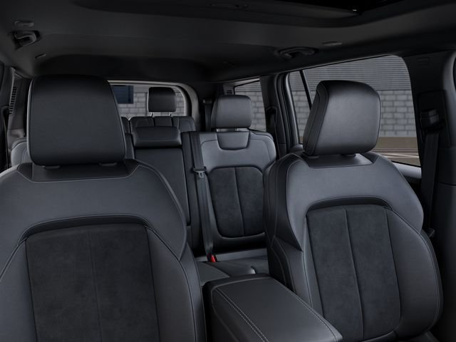 New 2026 Bright White Clear-Coat Exterior Paint Jeep Altitude image 27