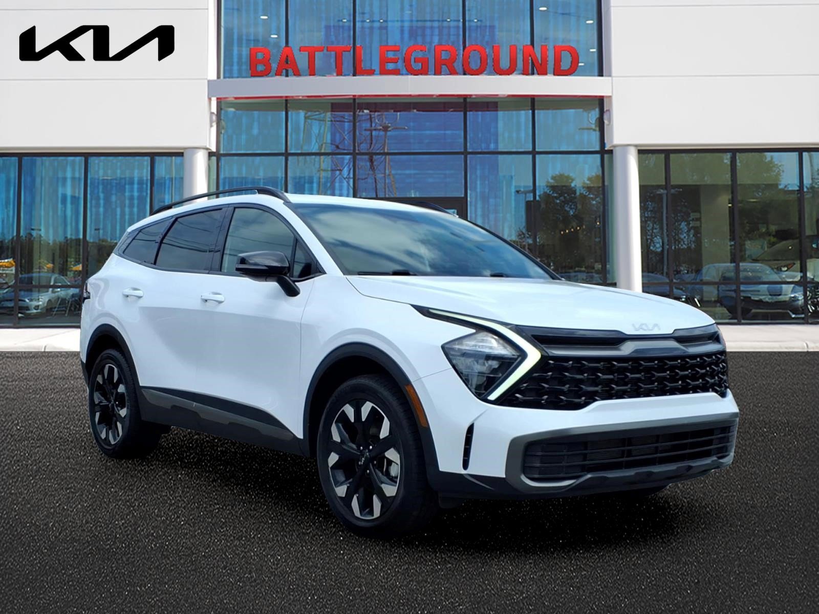 Used 2023 Glacial White Pearl Kia X-Line image 1