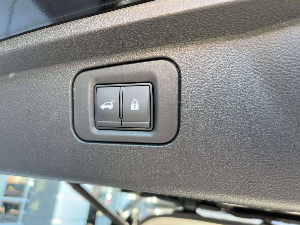Used 2025 Black INFINITI SENSORY AWD image 19