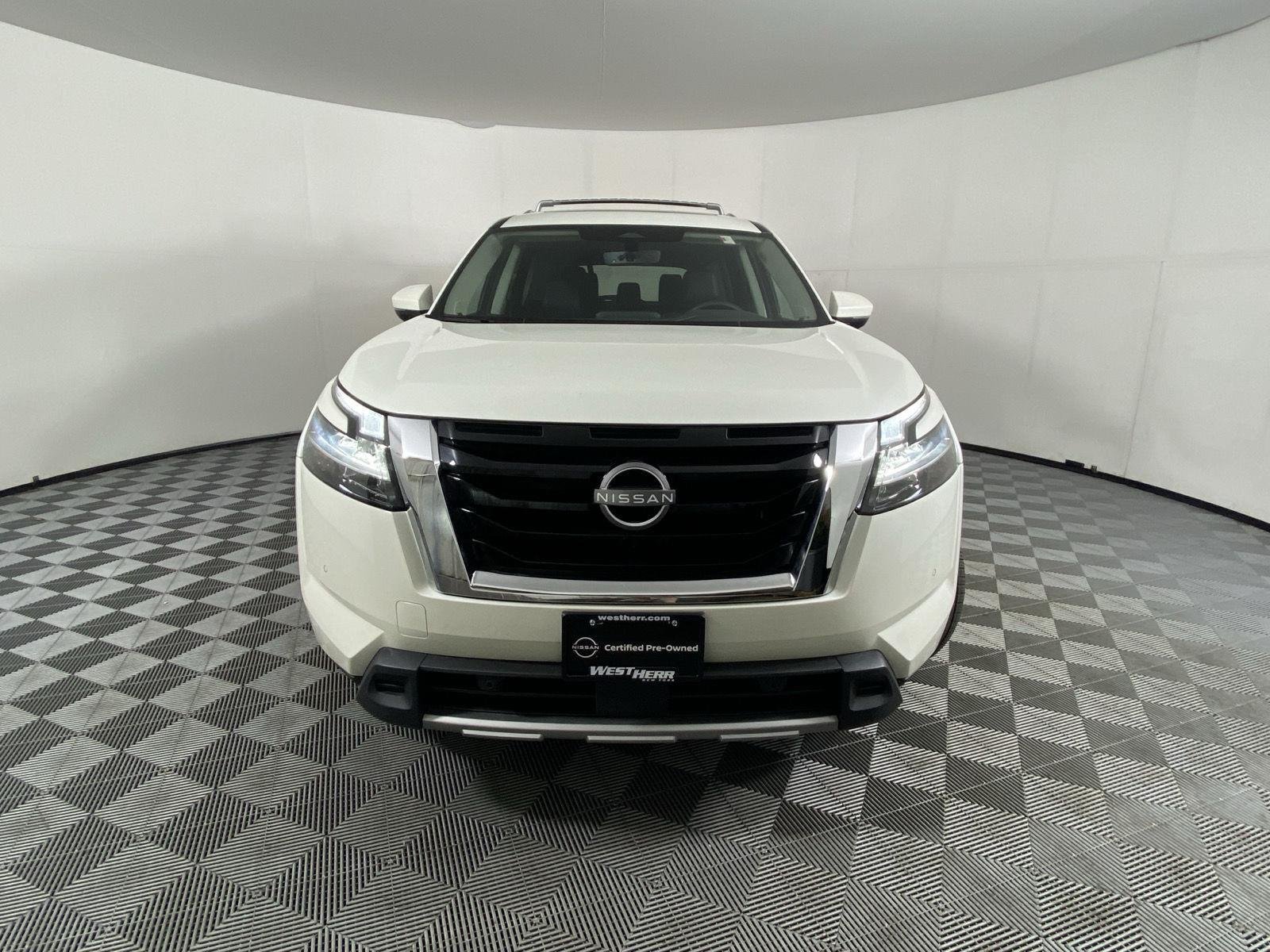 Certified Used 2024 Pearl White Tricoat Nissan SL image 2