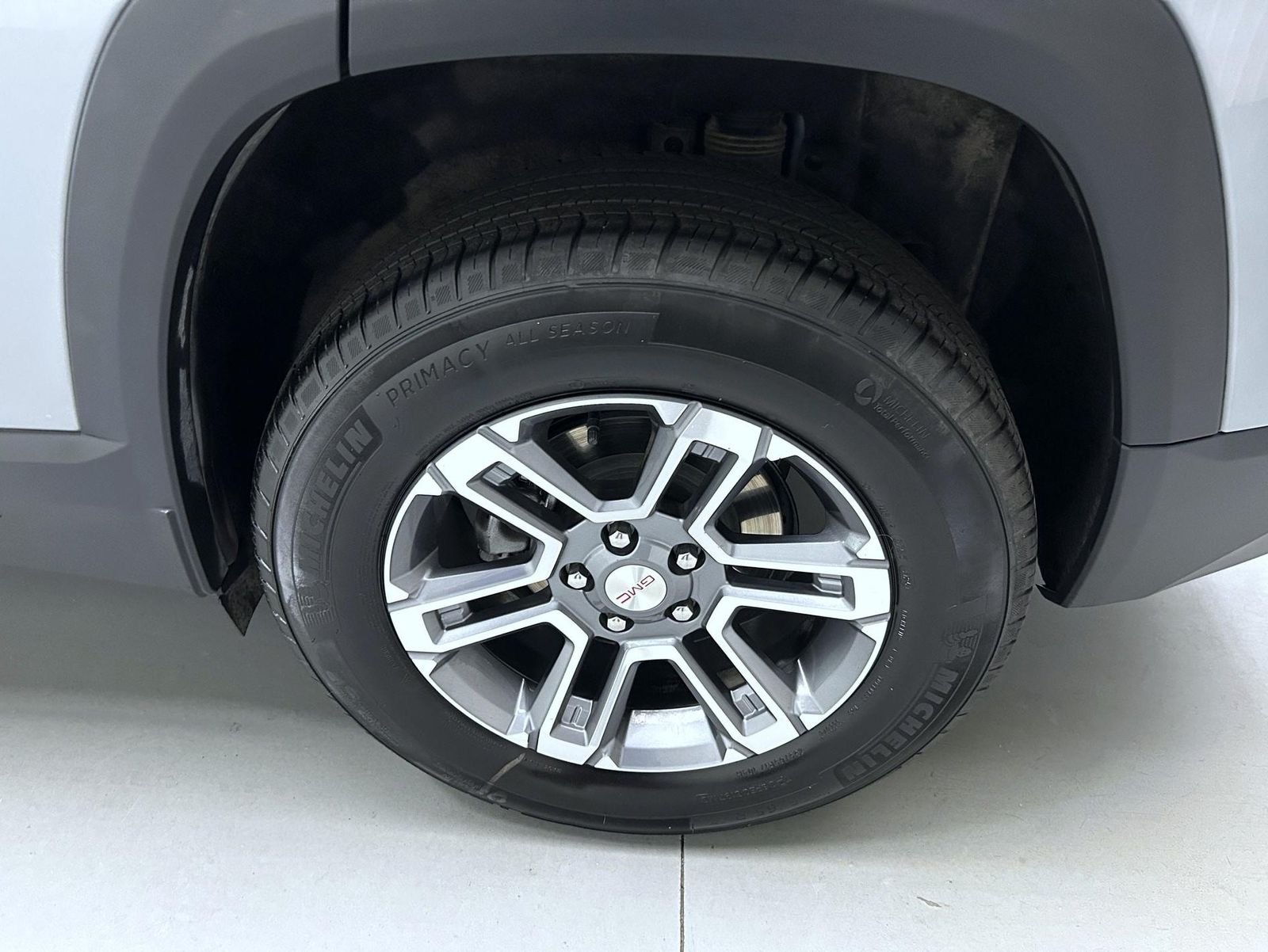 Used 2026 Silver GMC Elevation image 22