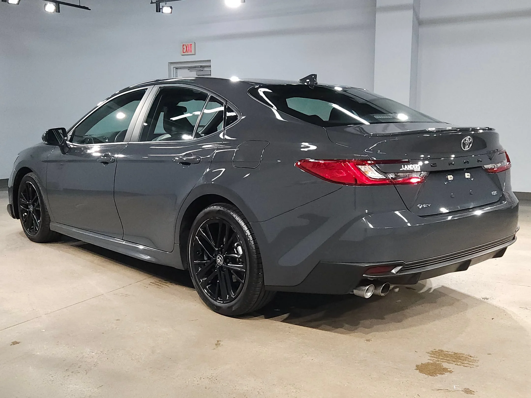 Used 2025 Underground Toyota SE image 5