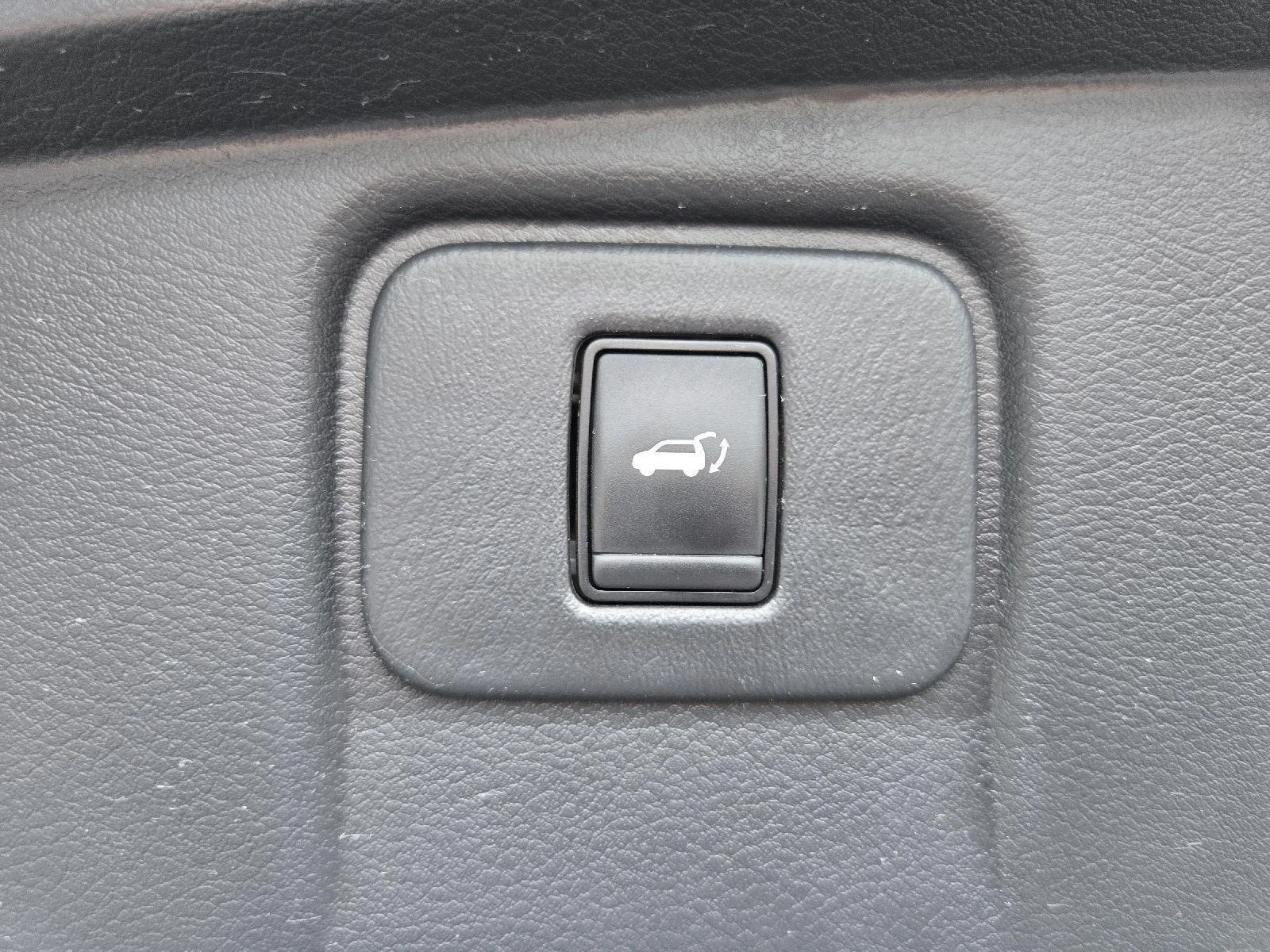Used 2019 Magnetic Black Pearl Nissan Platinum image 10