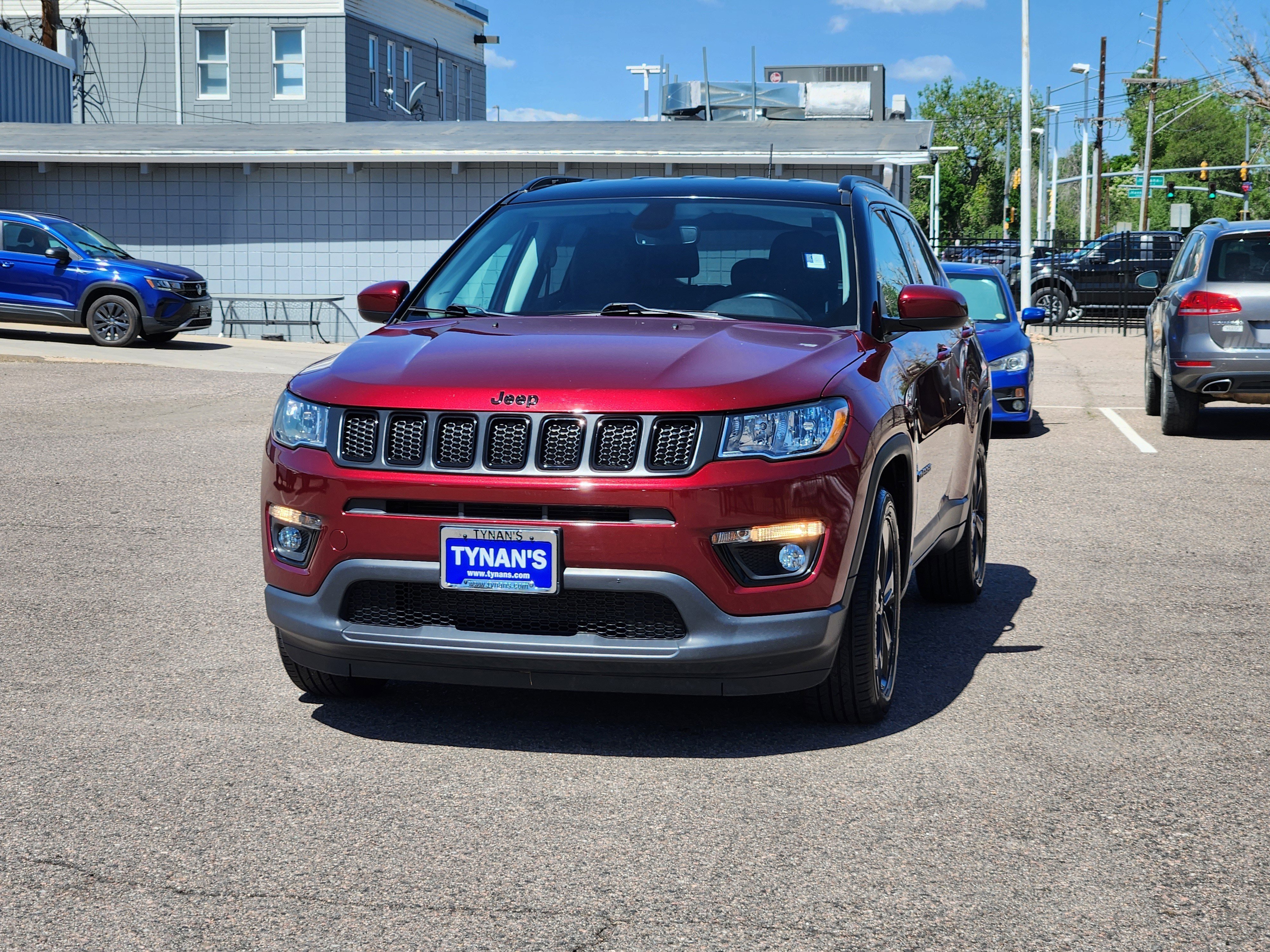 Used 2021 Red Jeep Latitude image 3