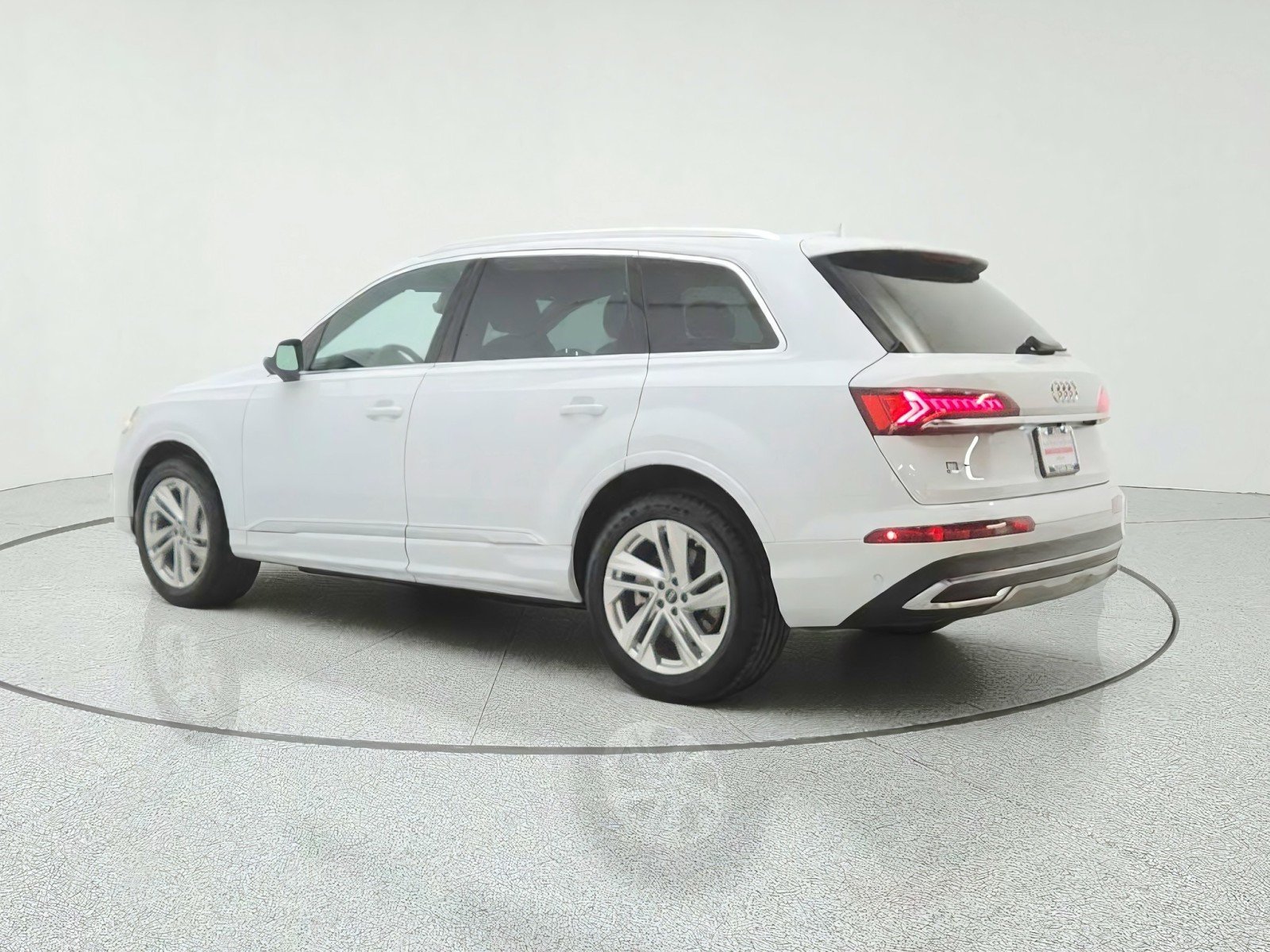 Used 2023 Glacier White Metallic Audi Premium 55 TFSI quattro image 7