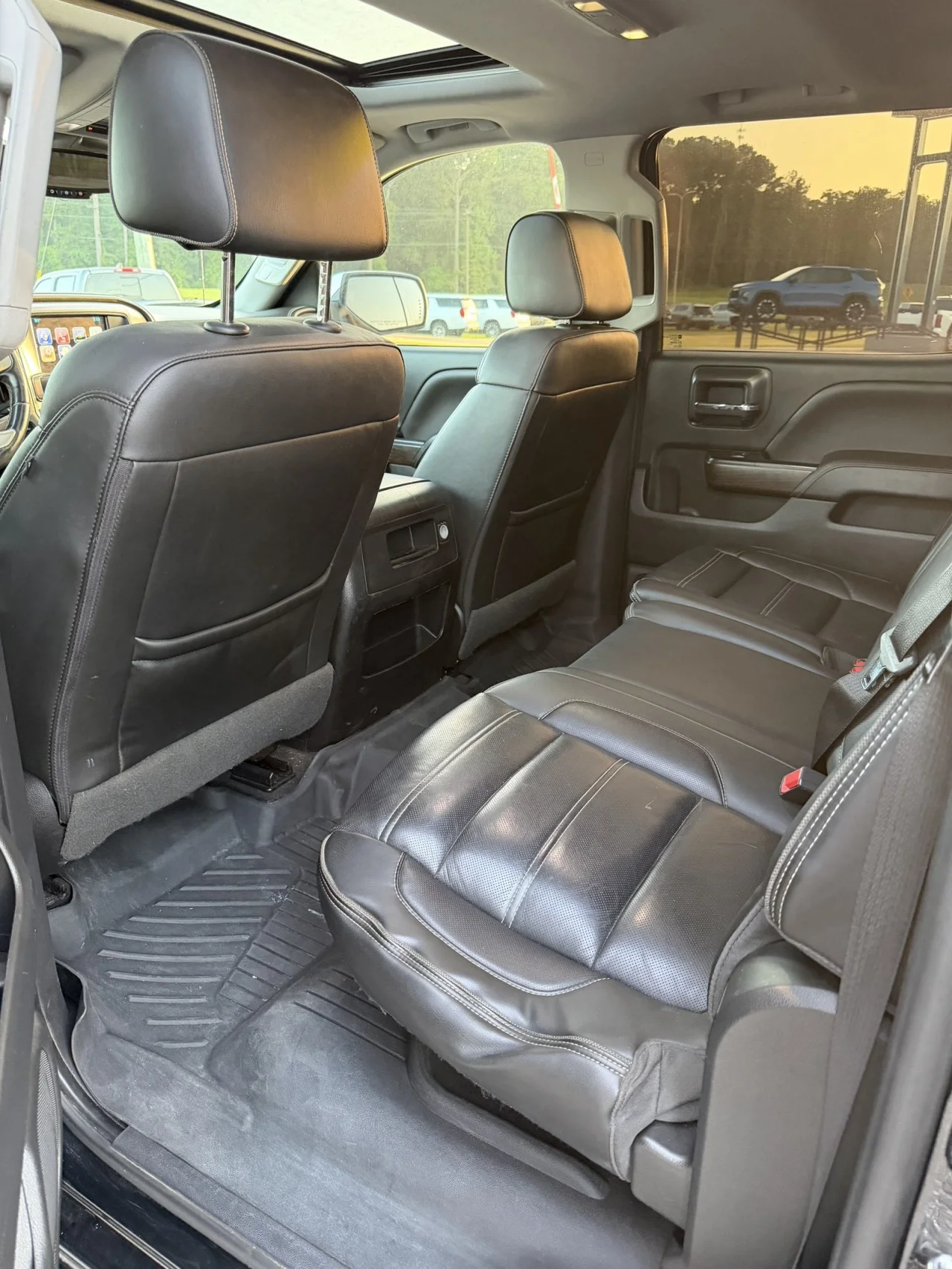 Used 2018 ONYX BLACK GMC Denali image 8
