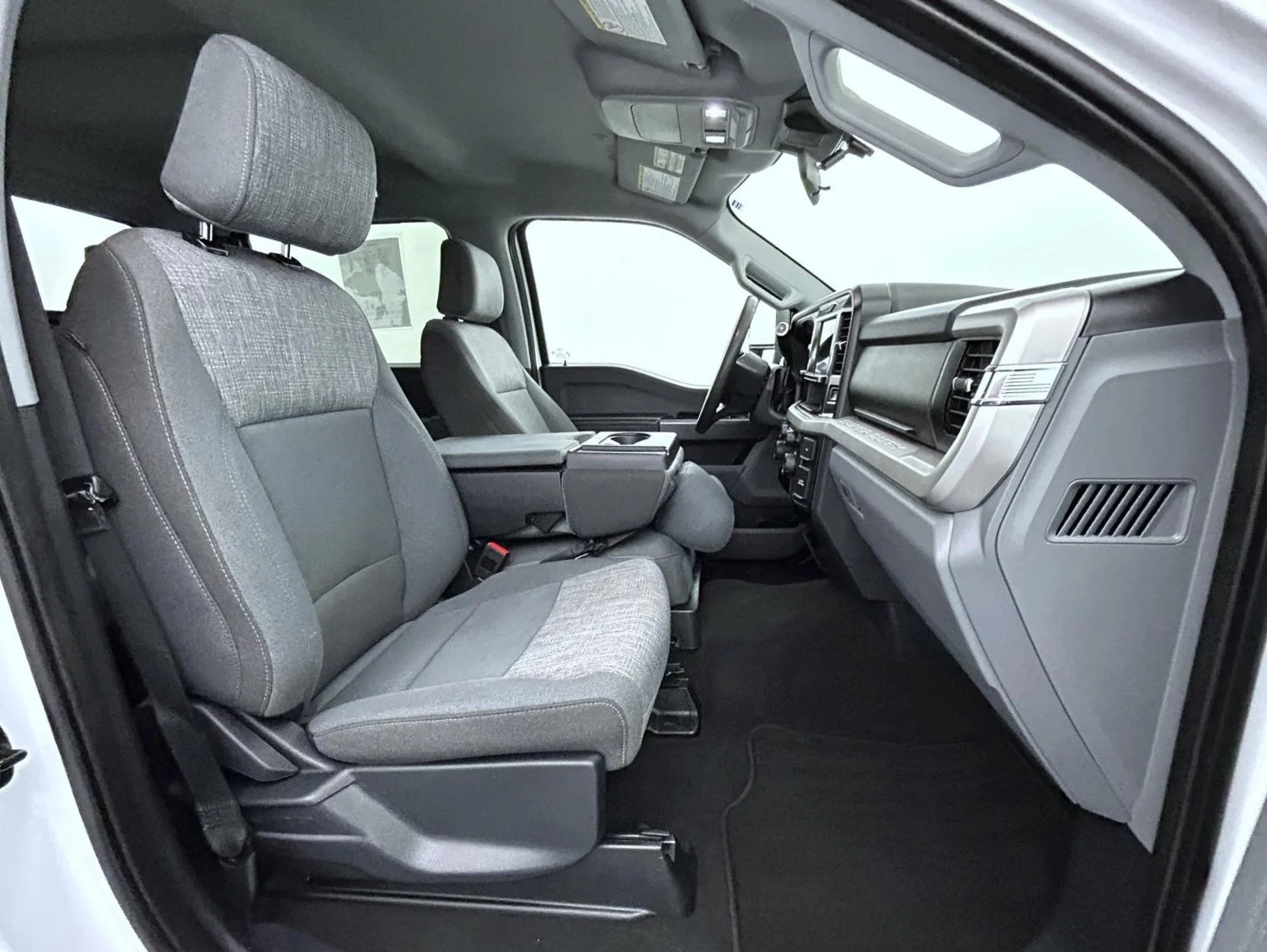 Used 2025 White Ford XLT image 15