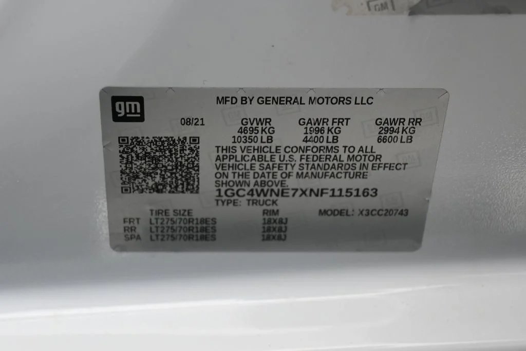 Used 2022 Summit White Chevrolet LT image 15