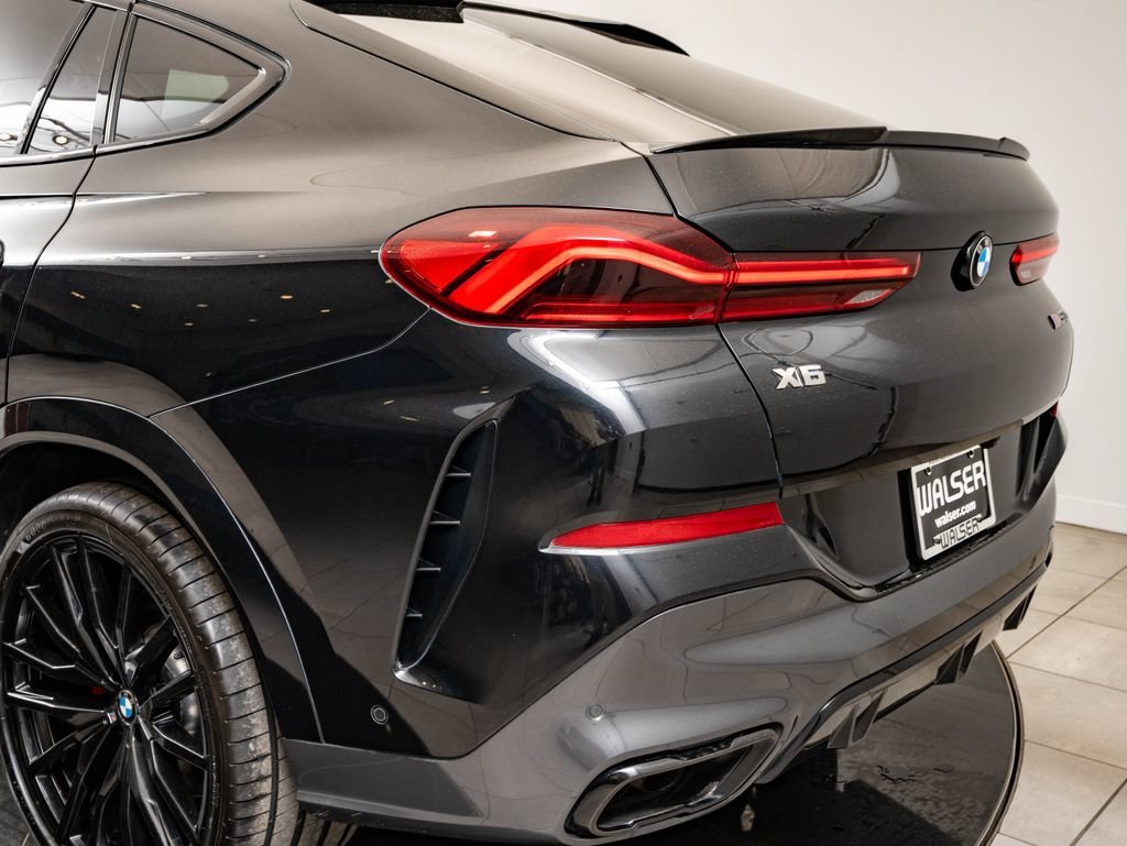 Used 2021 Black Sapphire Metallic BMW M50i image 19
