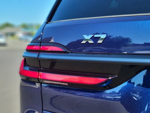 New 2027 Blue BMW M60i image 10