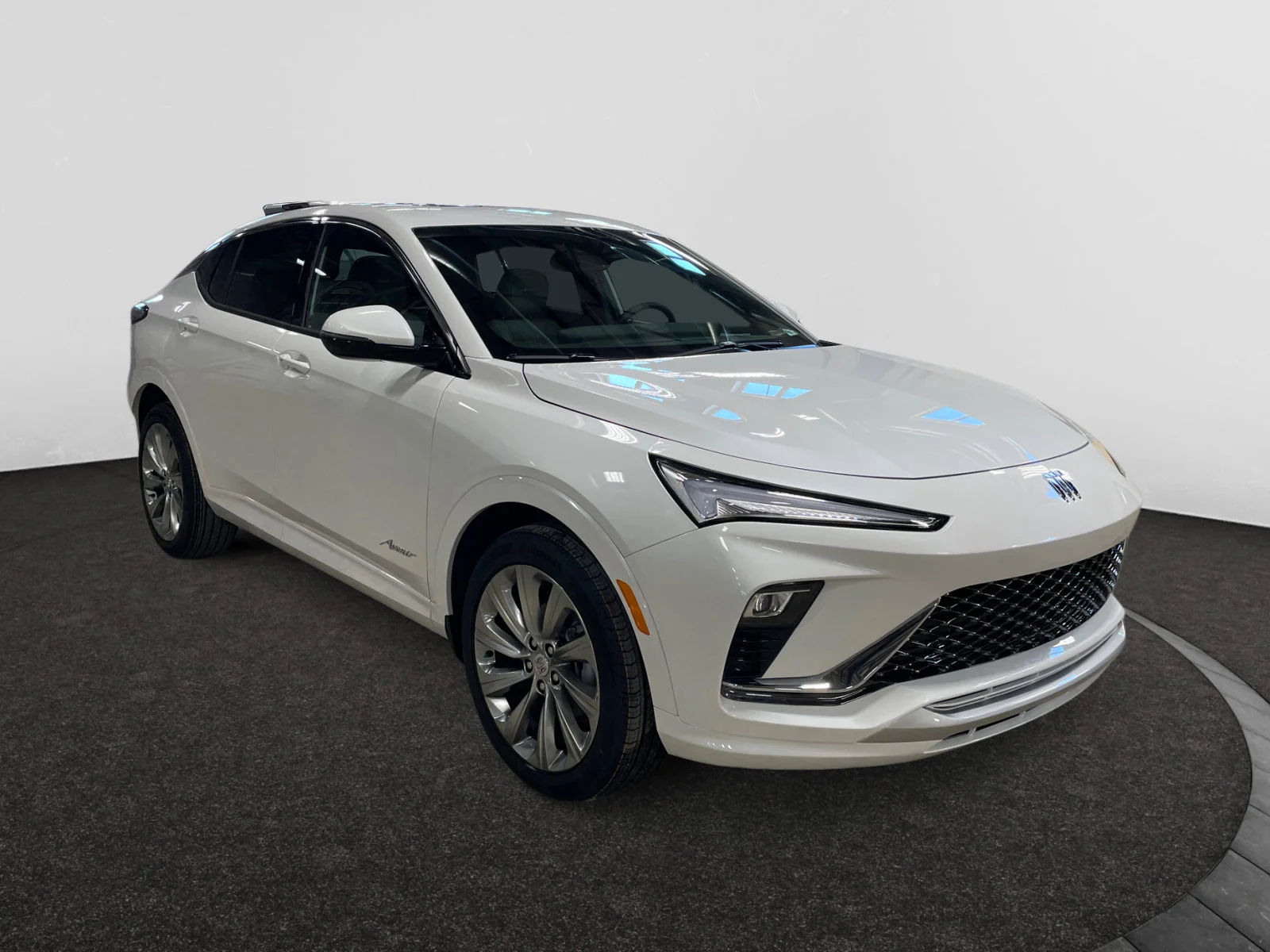 New 2026 White Frost Tricoat Buick Avenir image 7
