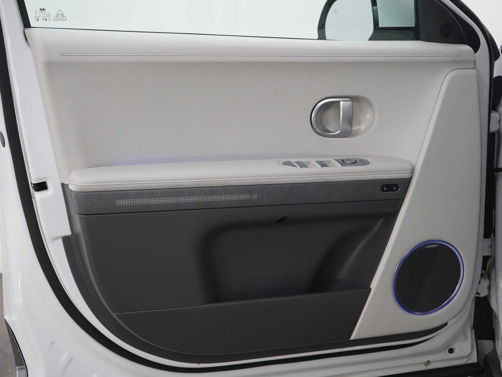2024 Hyundai IONIQ 5 Limited - Photo 21