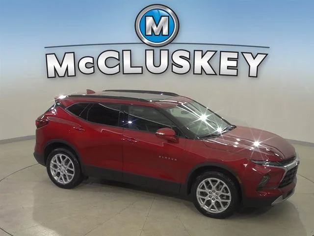Used 2025 Red Chevrolet LT image 26