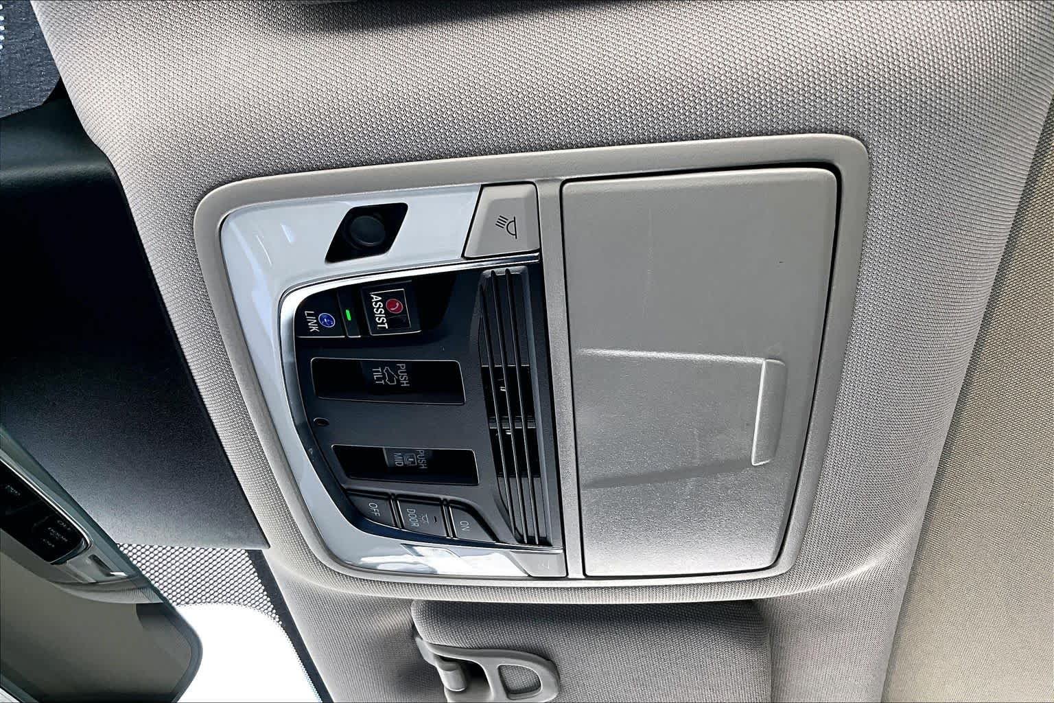 Used 2023 Majestic Black Pearl Acura w/Technology Package image 32
