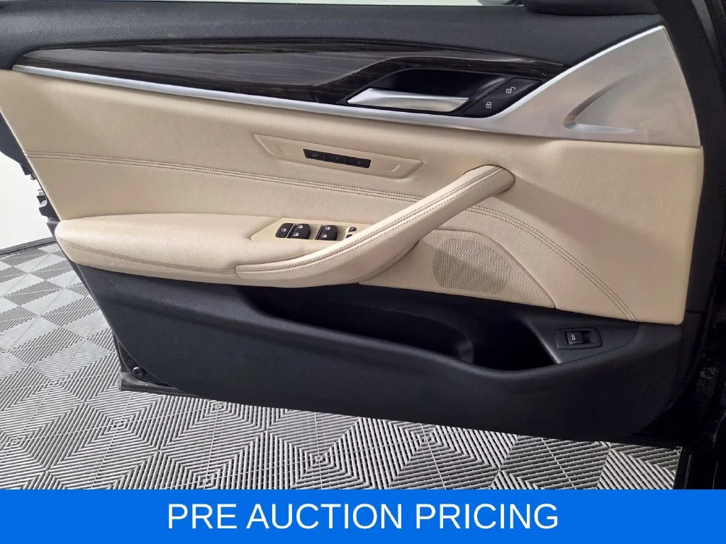 Used 2023 Jet Black BMW 530i image 19