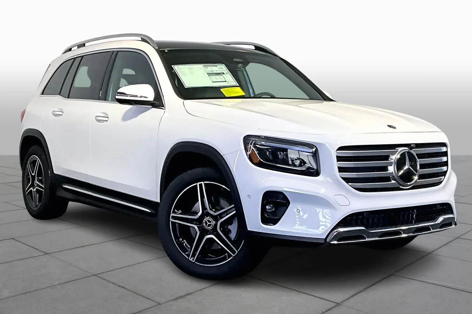New 2026 Polar White Mercedes-Benz GLB 250 image 19