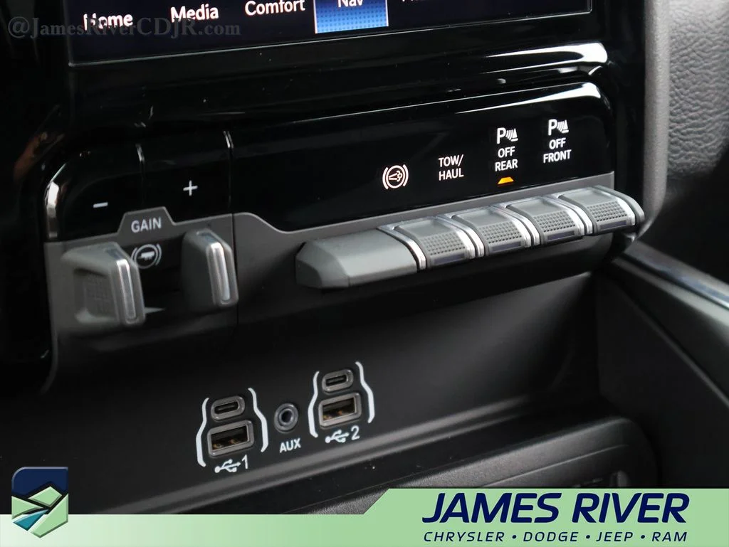 2025 RAM Ram 3500 Pickup Laramie - Photo 36