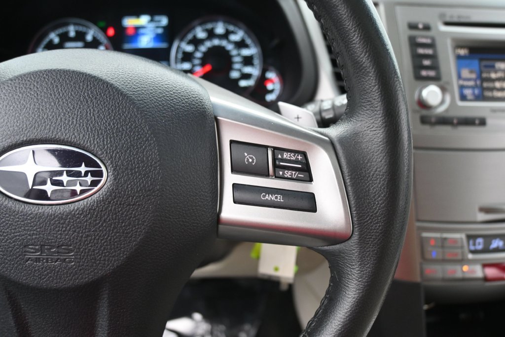 Used 2013 Satin White Pearl Subaru 2.5i image 20