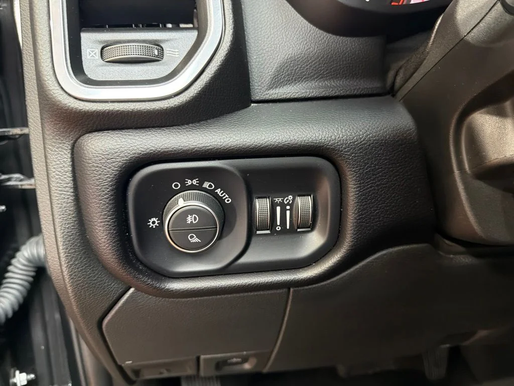 Used 2022 Black Ram Laramie image 22