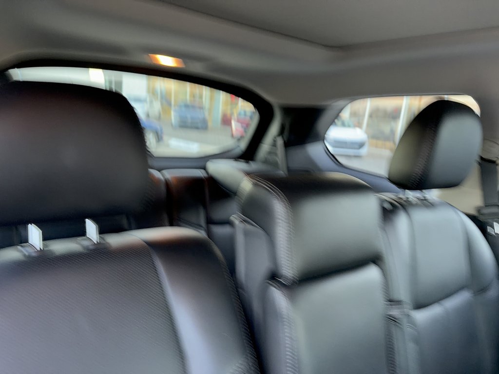 Used 2015 Java Metallic Nissan Platinum image 17