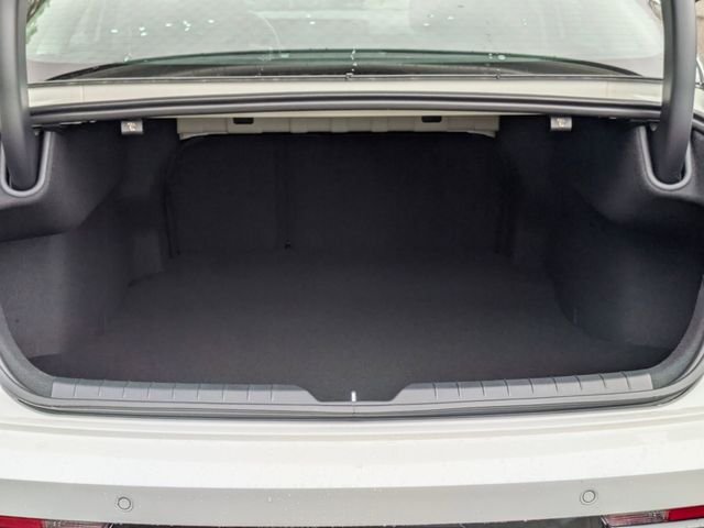 2026 Kia K5 LXS - Photo 24