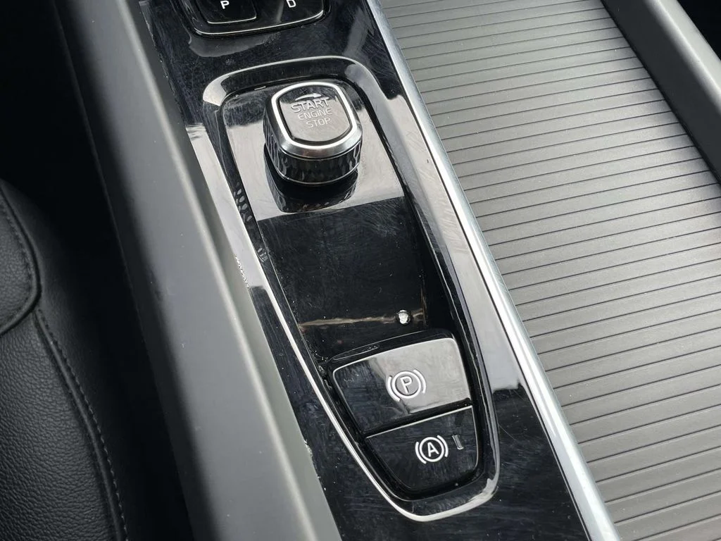 2025 Volvo XC60 Core - Photo 21