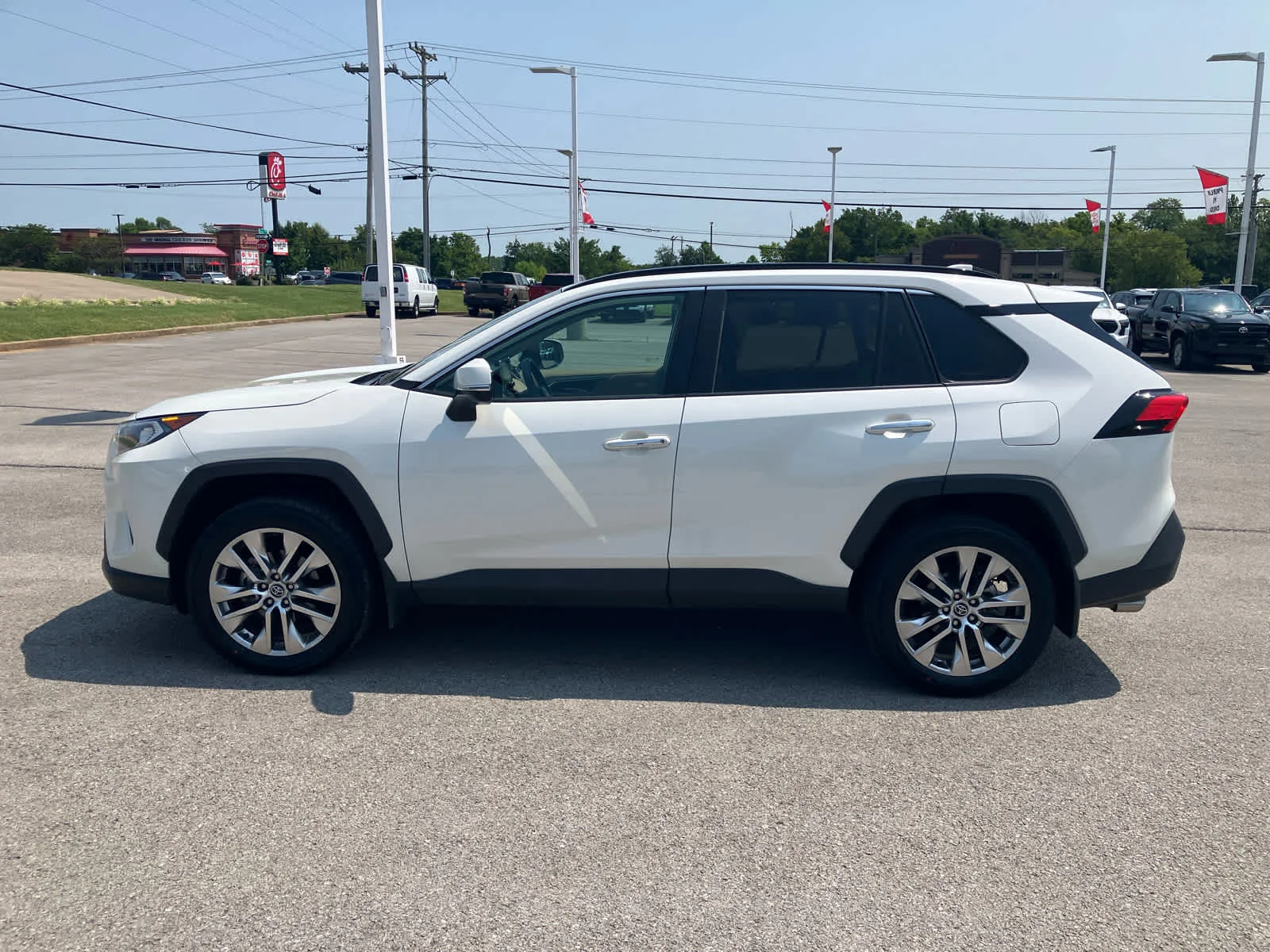 Certified Used 2020 Blizzard Pearl Toyota Limited image 6