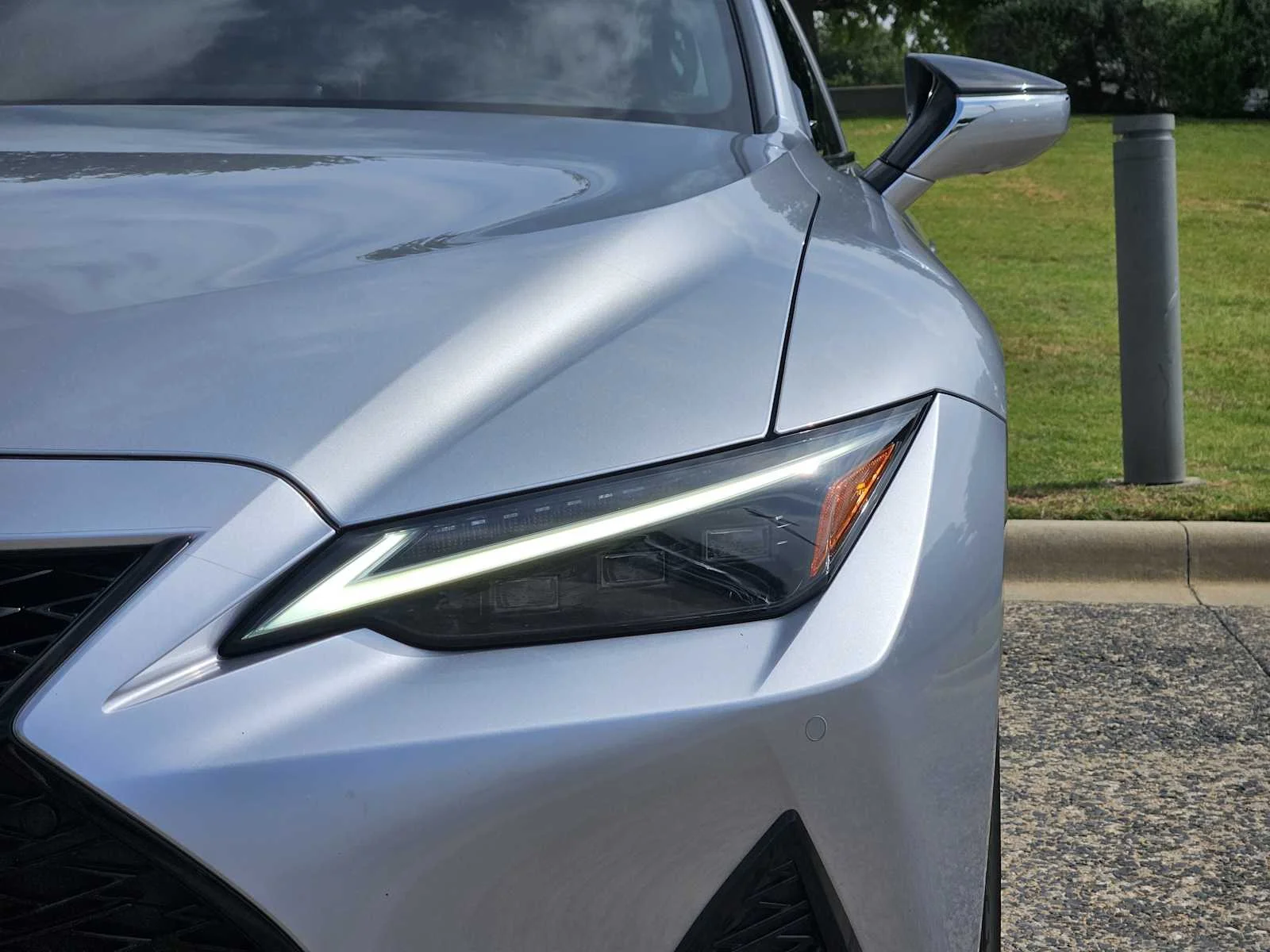 Certified Used 2024 IRIDIUM Lexus F SPORT image 6