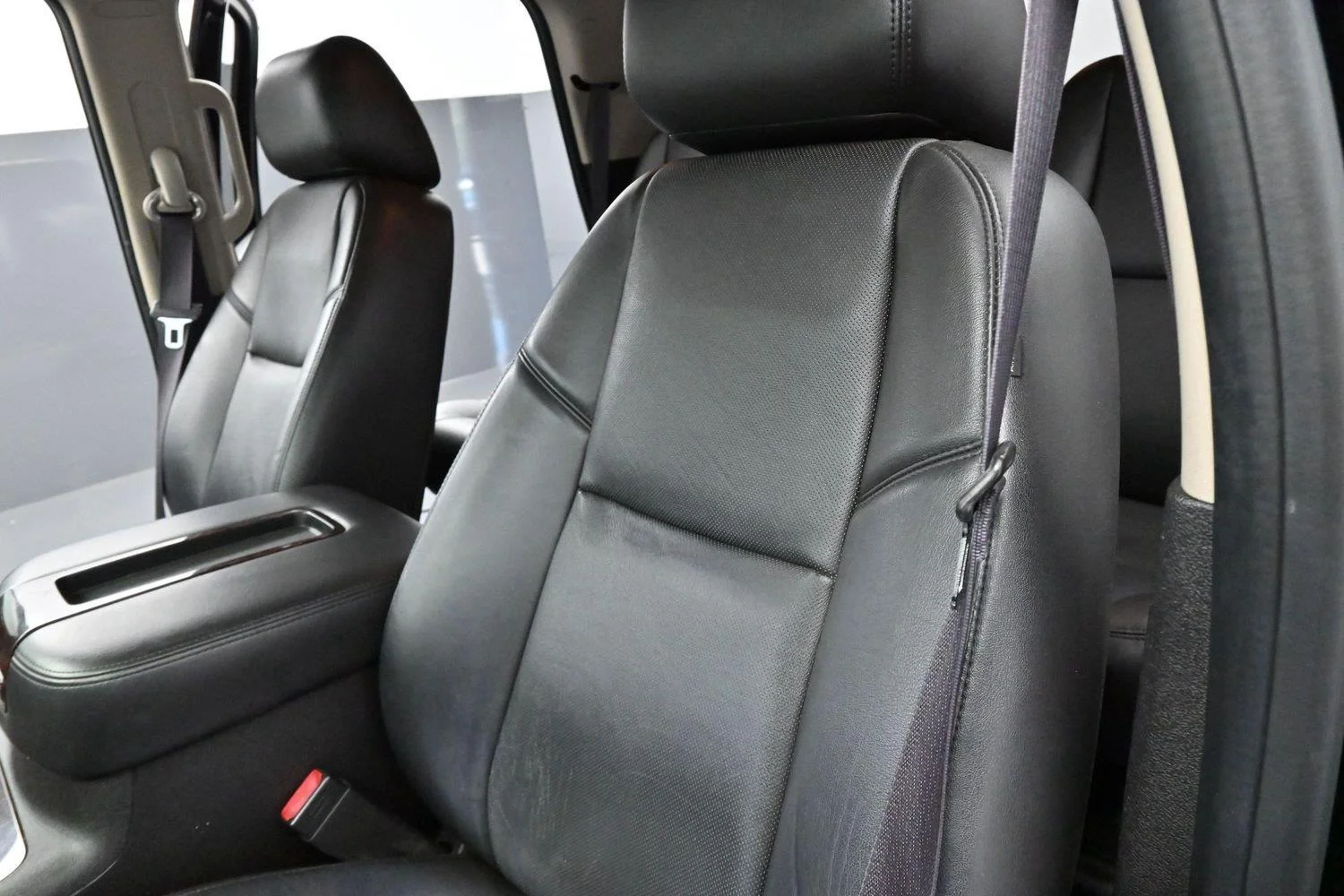 Used 2014 ONYX BLACK GMC Denali image 17