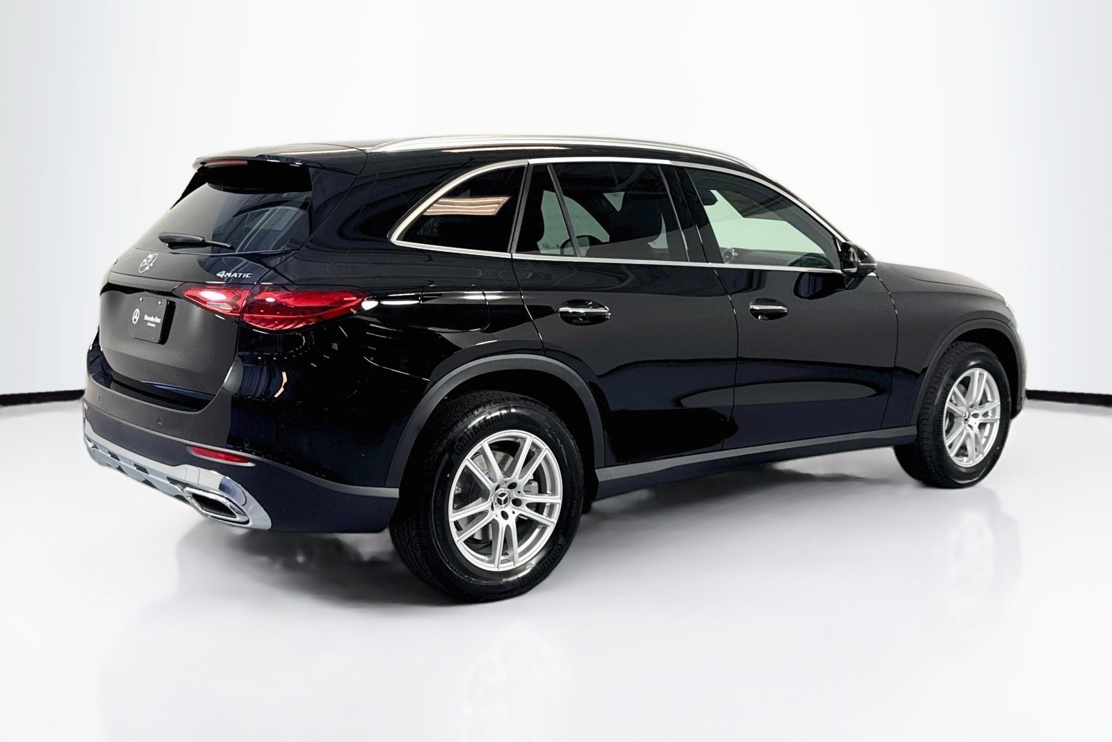 New 2026 Black Mercedes-Benz GLC 300 image 5